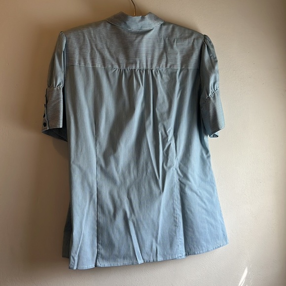 Apt. 9 Blue and white striped blouse with puff sleeves and wide cuffs Lg - Picture 2 of 4